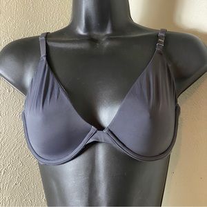 NWT Victoria’s Secret unlined plunge bra 32DD